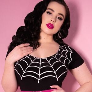 Vixen By Micheline Pitr Man Trap Top